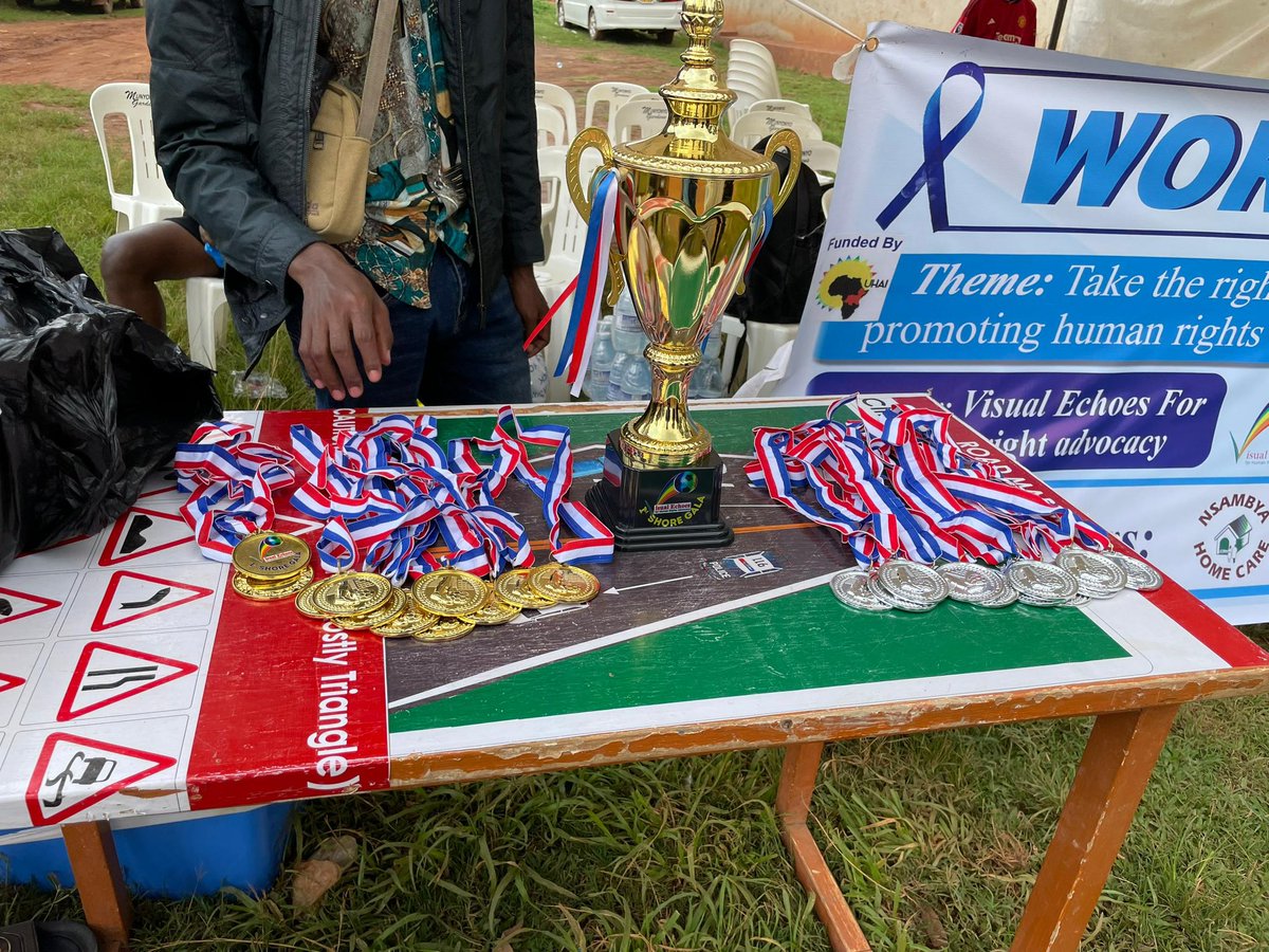 visual_for's tweet image. In commemoration of World AIDS Day 2024, VEHRA organized a soccer tournament and invited health service providers from Nsambya Home Care and @IbuUganda to offer HIV free &amp;amp; friendly HIV related services to the community. Many thanks to UHAI for the support 🏳️‍🌈🏳️‍⚧️🎗️