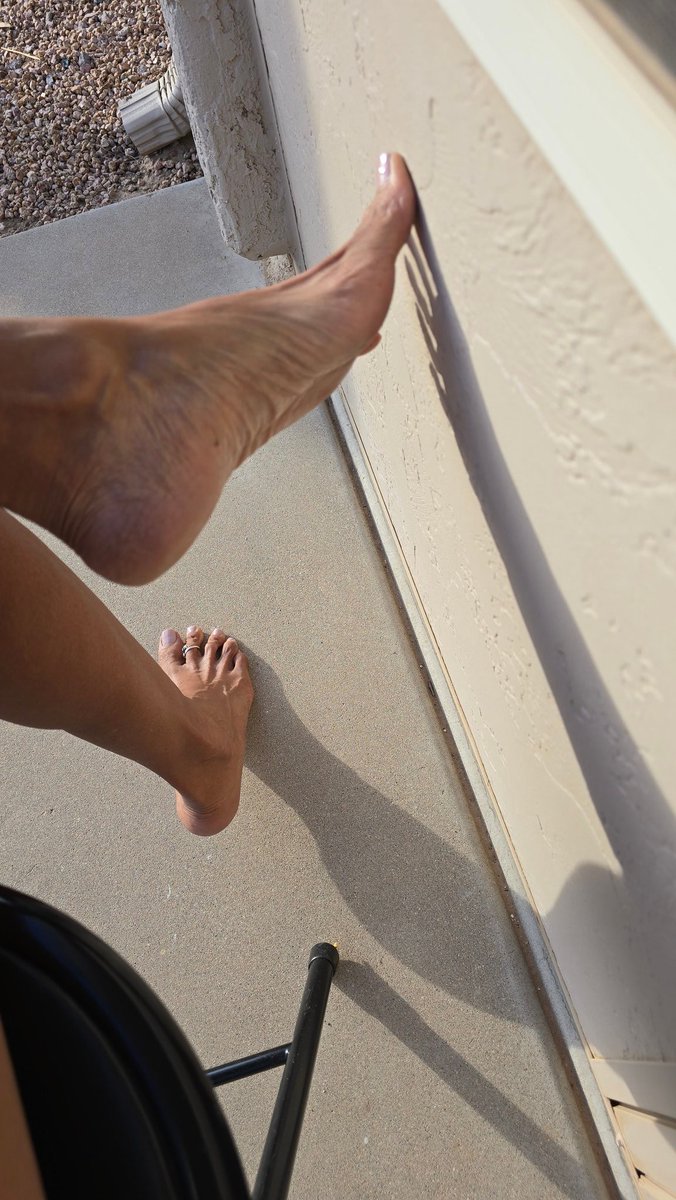 solescaping's tweet photo. The toe press. 
Long feet. Flat feet. Mature feet. 
They need attention, too 😉 https://t.co/xqKHZTH91R