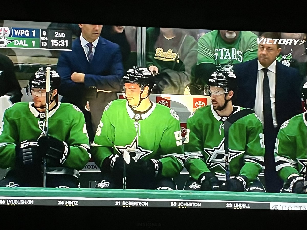 Jerry Jones attacks the Stars bench!