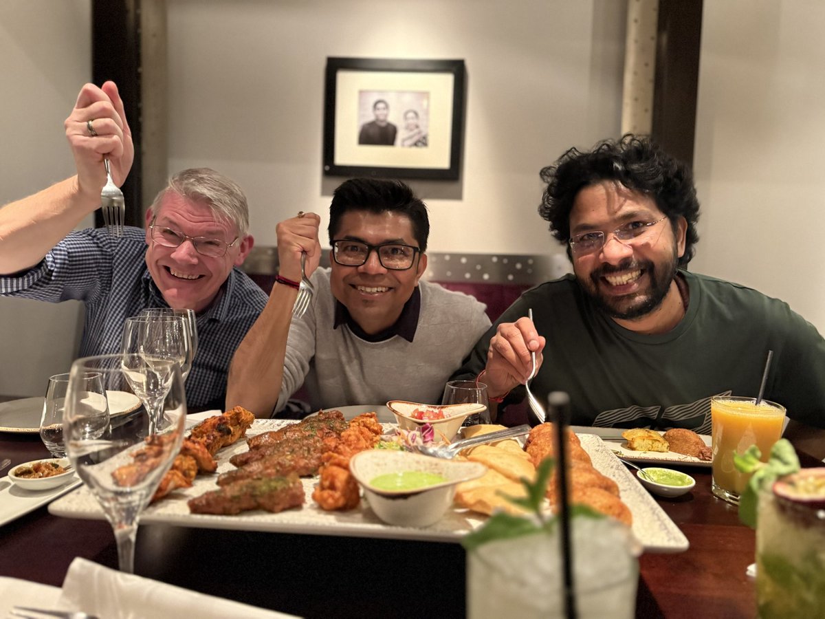 ZedDBA's tweet image. Lovely @oracleace dinner with all the #OracleACE attending #UKOUGDiscover24
Thanks @oracleace and @ChrisRSaxon