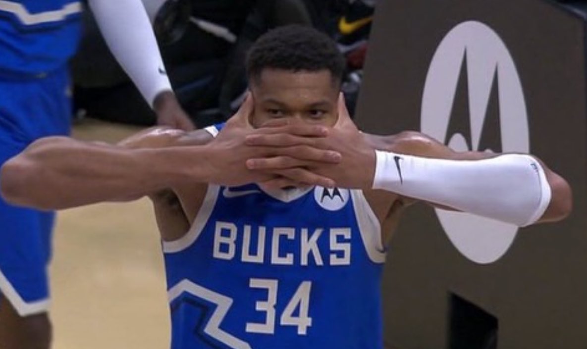 Giannis over the last 7 games:

59 PTS, 14 REB, 7 AST, 61% FG
22 PTS, 15 REB, 12 AST, 50% FG
20 PTS, 13 REB, 4 AST, 52% FG
41 PTS, 9 REB, 8 AST, 70% FG
37 PTS, 10 REB, 11 AST, 66% FG
32 PTS, 11 REB, 6 AST, 52% FG
42 PTS, 12 REB, 11 AST, 62% FG

MVP numbers. 🗣️