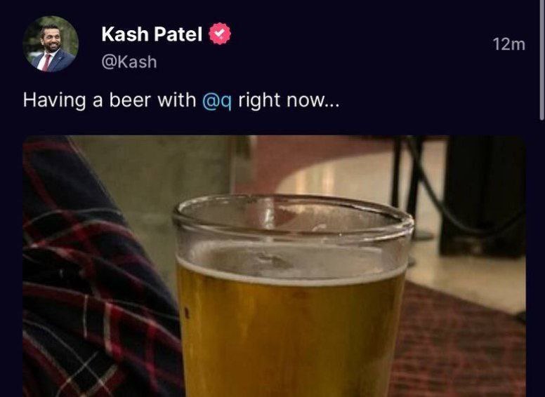 LightOverLies's tweet image. 10-15-22) 🍺🐸
Credit: @RevDQ #DirectComms #Q