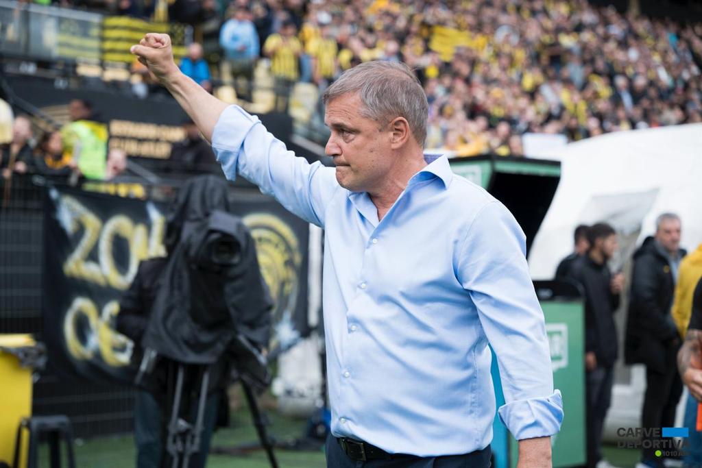 El Atlético Peñarol, máximo ganador del Campeonato Uruguayo, 54 veces gritó campeón 

1900, 1901, 1905, 1907, 1911, 1918, 1921, 1924, 1926, 1928, 1929, 1932, 1935, 1936, 1937, 1938, 1944, 1945, 1949, 1951, 1953, 1954, 1958, 1959, 1960, 1961, 1962, 1964, 1965, 1967, 1968, 1973,