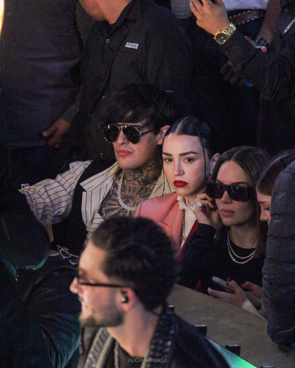 AliciaMiSo's tweet photo. @belindapop, @Estioficial y @adriel_favela ayer en el concierto de Gabito Ballesteros 🔥 https://t.co/0PmfRK2oNG