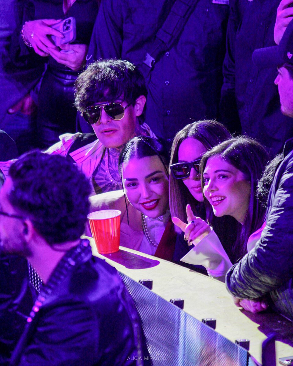 AliciaMiSo's tweet photo. @belindapop, @Estioficial y @adriel_favela ayer en el concierto de Gabito Ballesteros 🔥 https://t.co/0PmfRK2oNG