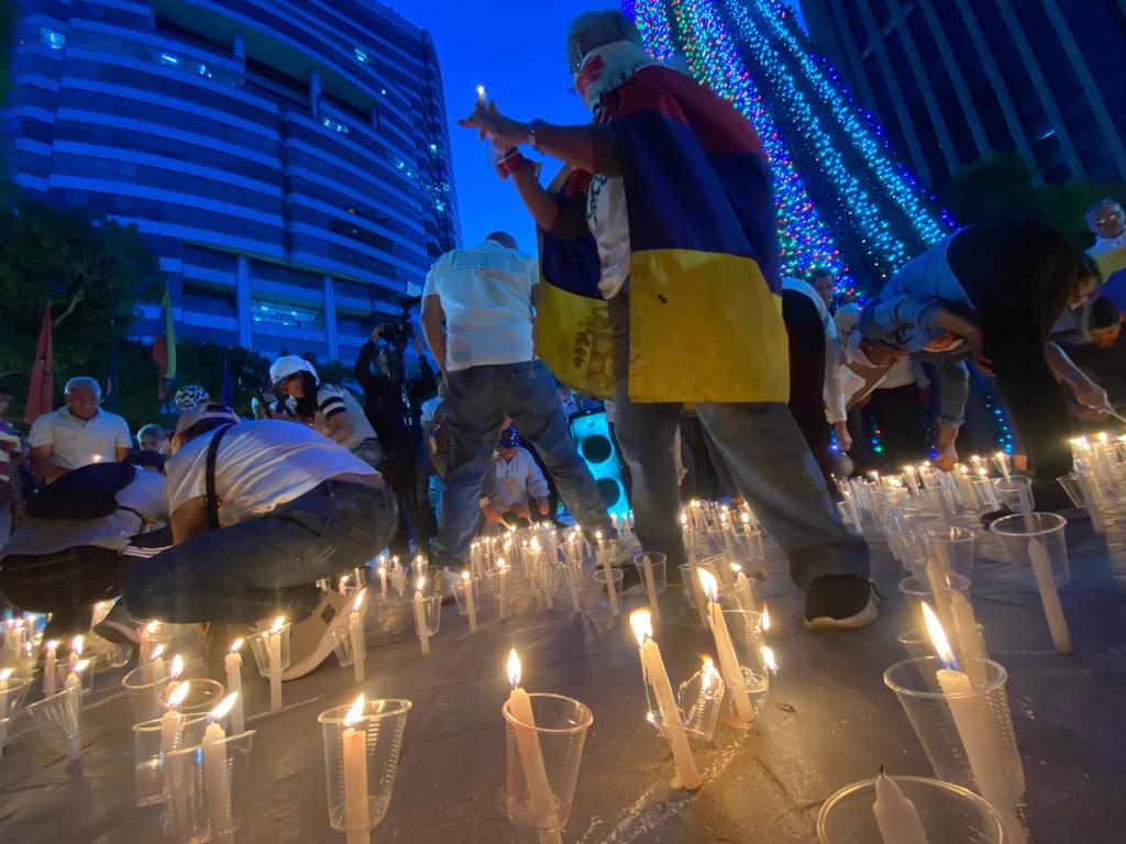 Por una navidad sin presos políticos. Así se desarrolló la Gran Vigilia en La Castellana, bajo un solo grito: libertad.