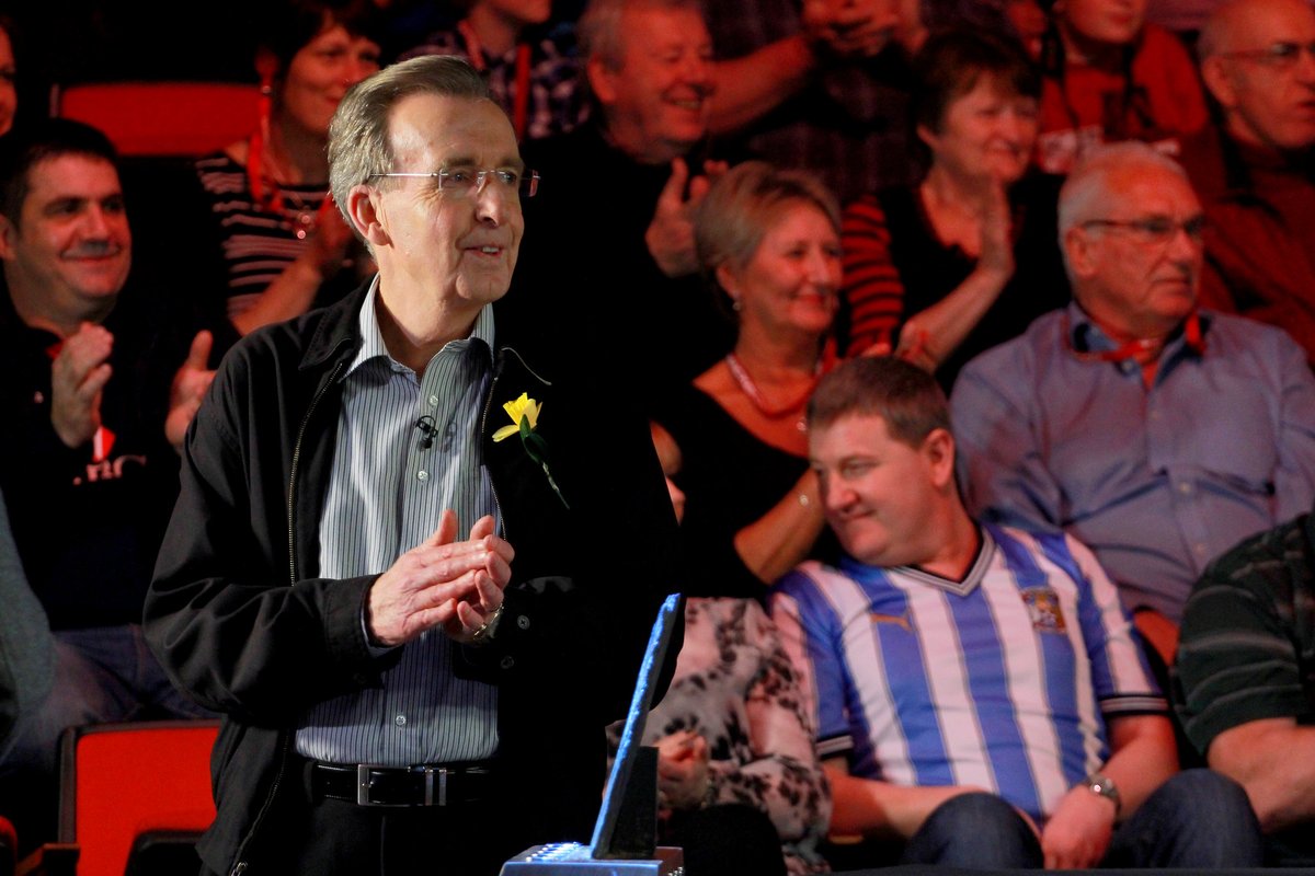 This evening we are deeply saddened to learn of the passing of our 1979 world snooker champion Terry Griffiths OBE at the age of 77.

All our thoughts are with his family and friends at this time ❤