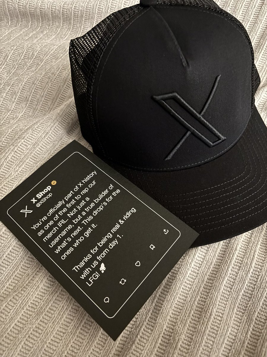 jess_X's tweet photo. #XMerch
#Xhat
It's so cute 🥰 https://t.co/9Vm9z7iGeU