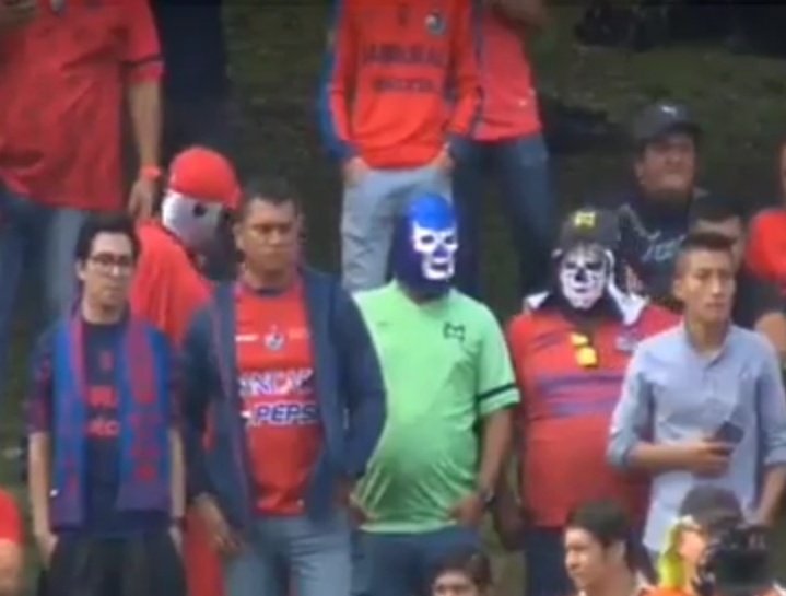 Pagaste tu entrada, solo para ir a ver a tu equipito de mierda ser eliminado Jajajajaja.