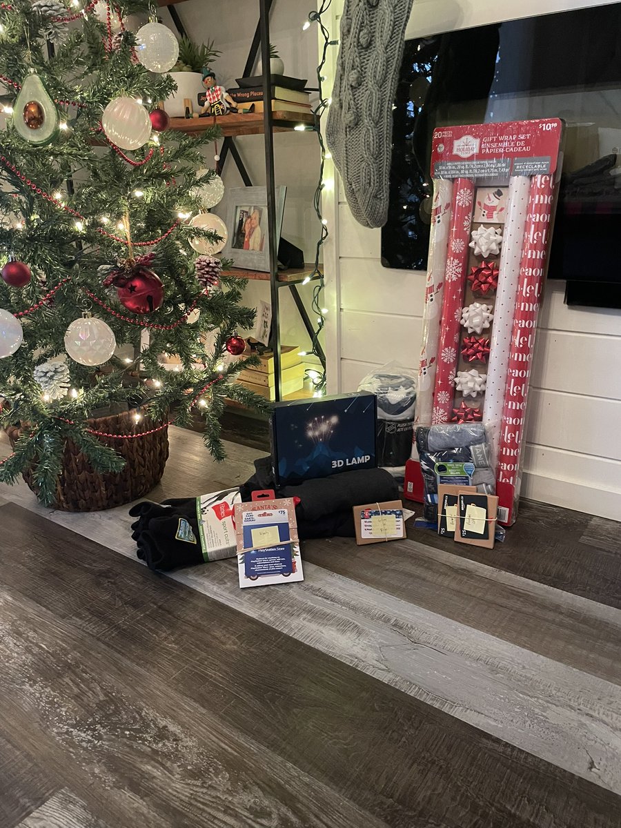 Rotary Club of Guelph South (@gsrotary) on Twitter photo Our club + members are proud to support <a href="/ChildrensFdnGW/">Children's Foundation GW</a> "Adopt-A-Family Program" by providing gifts for 5 families that we "adopted" this Christmas! These 5 families include 8 adults + 15 children (ages 6-18) we hope these gifts provide them with hope + joy this holiday season. Our club + members are proud to support <a href="/ChildrensFdnGW/">Children's Foundation GW</a> "Adopt-A-Family Program" by providing gifts for 5 families that we "adopted" this Christmas! These 5 families include 8 adults + 15 children (ages 6-18) we hope these gifts provide them with hope + joy this holiday season.