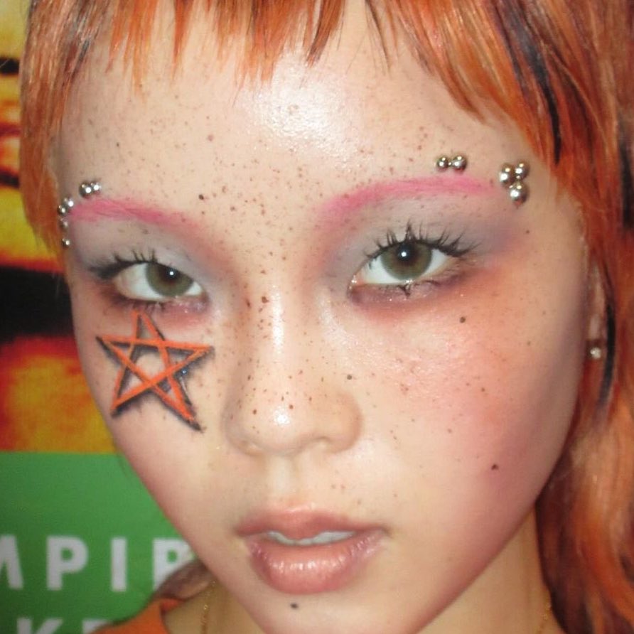 common_trash's tweet image. xg’s makeup artist is my personal hero I think