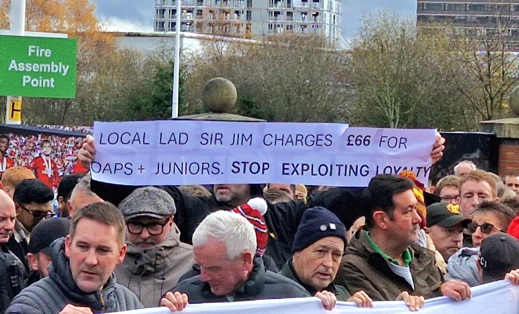 The__1958's tweet image. Today at the Trinity was a protest against GREED.

Thanks to everyone who turned up to make their voice and feelings known #StopExploitingLoyalty @WeAreTheFSA 

Unless everyone makes a stand:

→ There will be no more rivalries.
→ Atmospheres will decay to nothing but a…