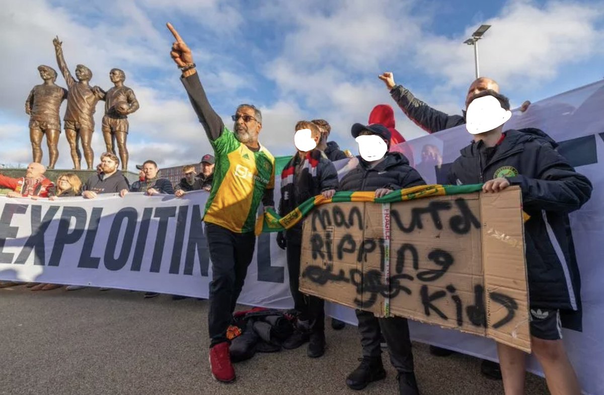 The__1958's tweet image. Today at the Trinity was a protest against GREED.

Thanks to everyone who turned up to make their voice and feelings known #StopExploitingLoyalty @WeAreTheFSA 

Unless everyone makes a stand:

→ There will be no more rivalries.
→ Atmospheres will decay to nothing but a…