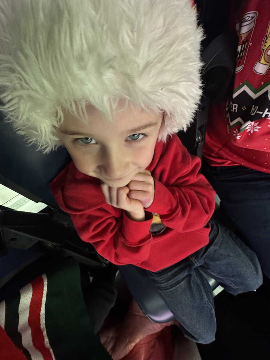 danniejsteele's tweet photo. At the game with my brother! #GOMOOSEGO https://t.co/XB5FnQFSfN