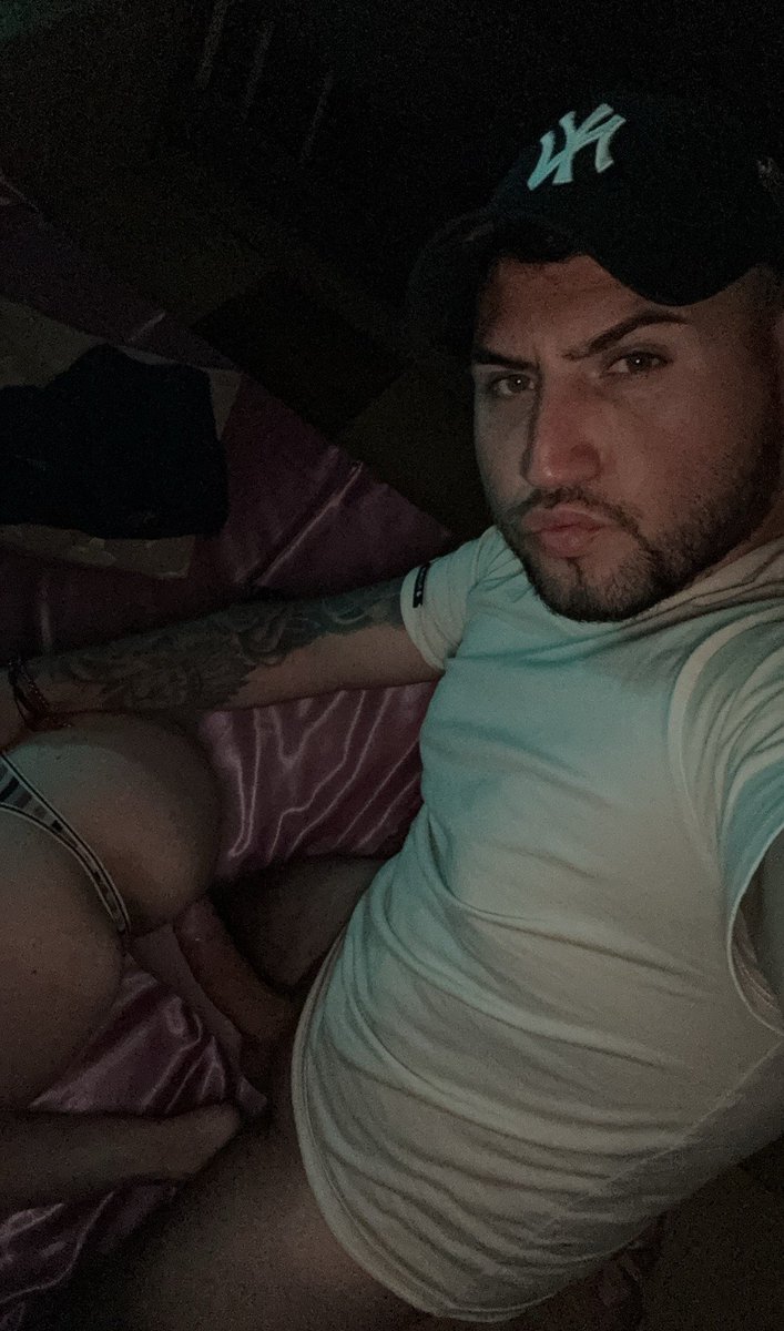 gay_retwit's tweet photo. La suerte de la rubia, se come el menso mazoo!! Papa de Dante estay más ricoo!! https://t.co/kqL2jy4yQi