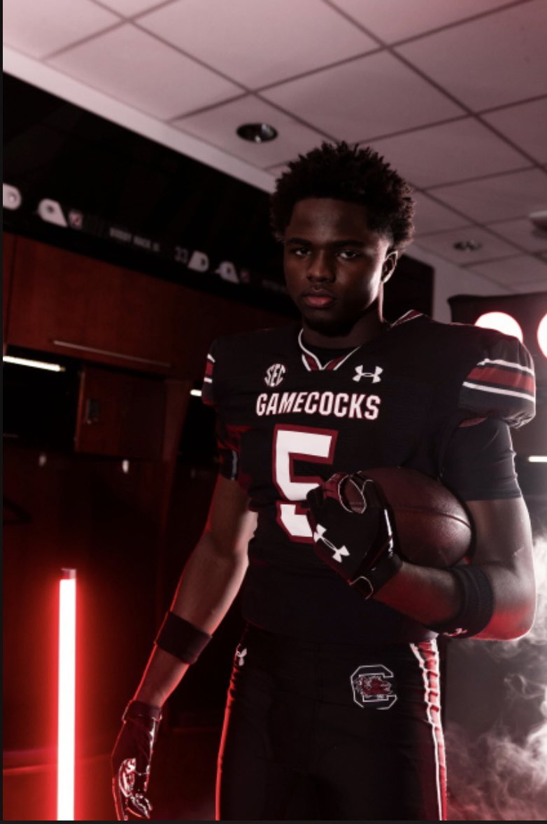 Quaydodd's tweet photo. ๐ฅThe University of South Carolina โผ๏ธ๐ ๐๐ค๐ฟ #mystate #forevertothee @GamecockFB @CoachSBeamer @CoachSterlLuc @CoachClaytonW @CoachHarrisSC @GCockRecruiting @B_MiddletonSC @DarrenUscher @SamSerbay https://t.co/cyPHc0UqB1