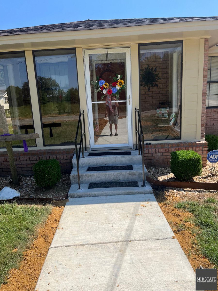 BurglarBar's tweet image. Enhance your space with our premium rails, now available with a finished powder coat in a color of your choice. Elevate your design aesthetic while ensuring durability and style. For inquiries and customization options, please contact us at 334-313-9015. 🌟✨ #CustomRails #Pow...