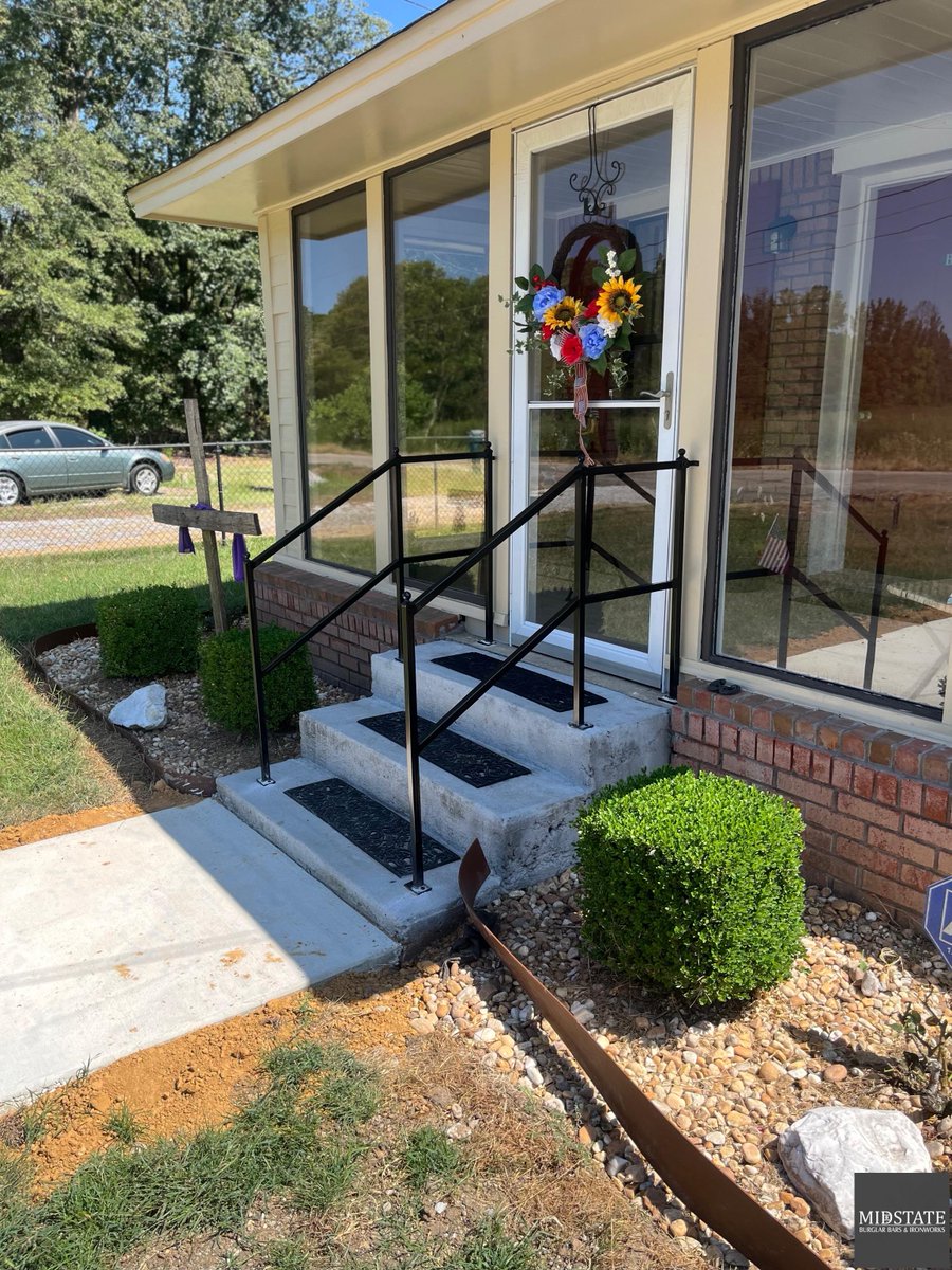 BurglarBar's tweet image. Enhance your space with our premium rails, now available with a finished powder coat in a color of your choice. Elevate your design aesthetic while ensuring durability and style. For inquiries and customization options, please contact us at 334-313-9015. 🌟✨ #CustomRails #Pow...