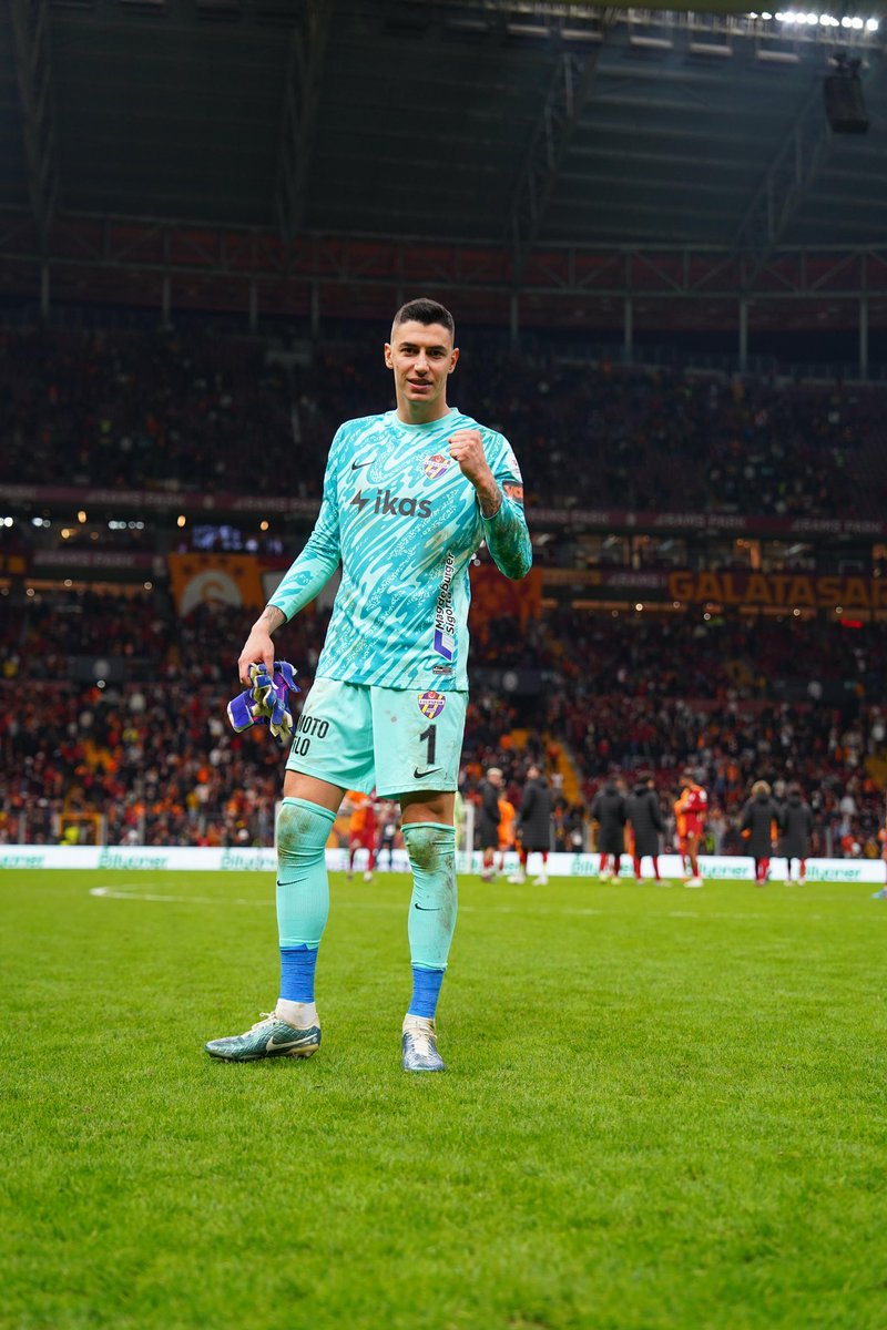 ❌ BERKE ÖZER GEÇİLMEZ!