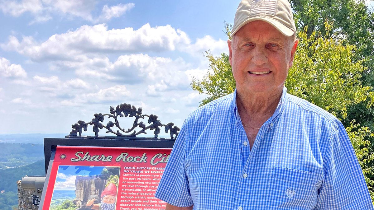 DeptVetAffairs's tweet image. 82-year-old Army Veteran Wendell Bell was 30% service connected #PACTAct disabled and unaware of what he was eligible for under the PACT Act.
news.va.gov/136581/how-a-v…