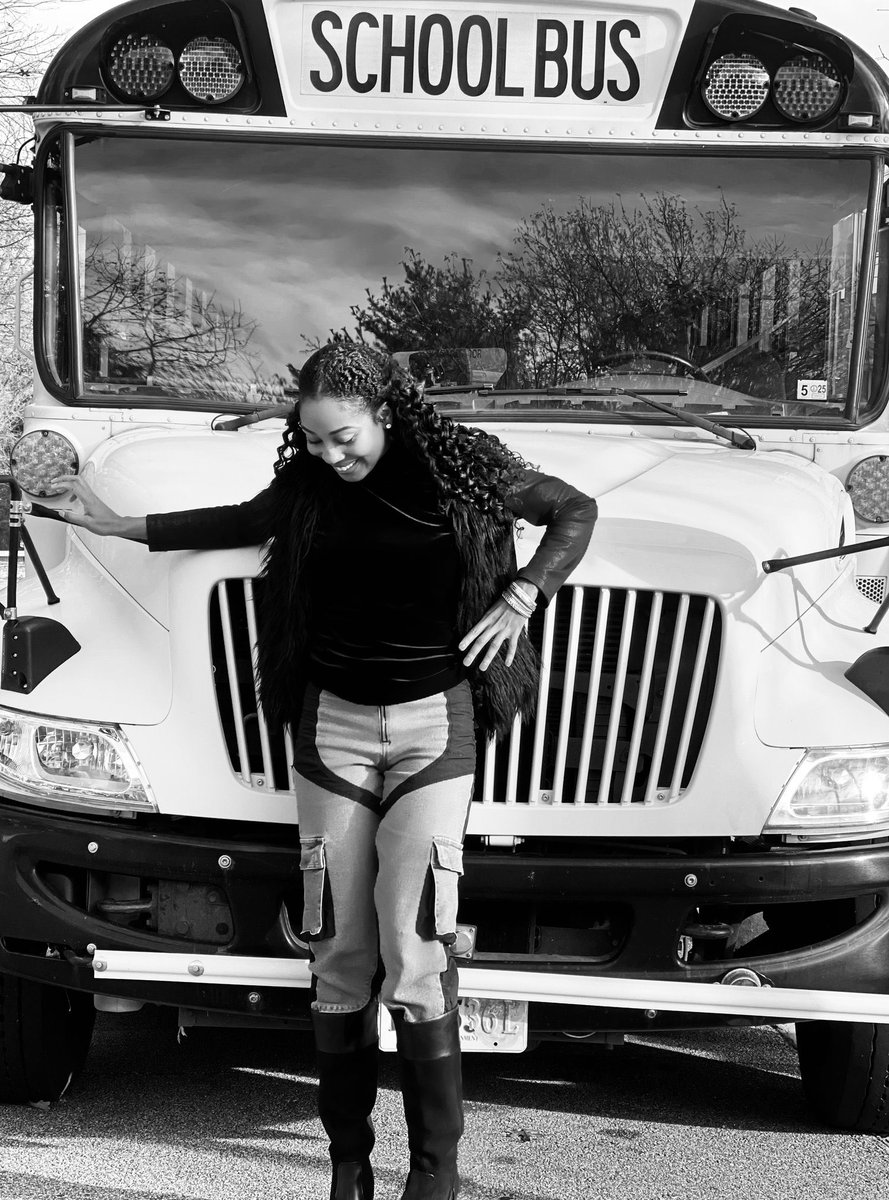 Chardelle Moore tweet media