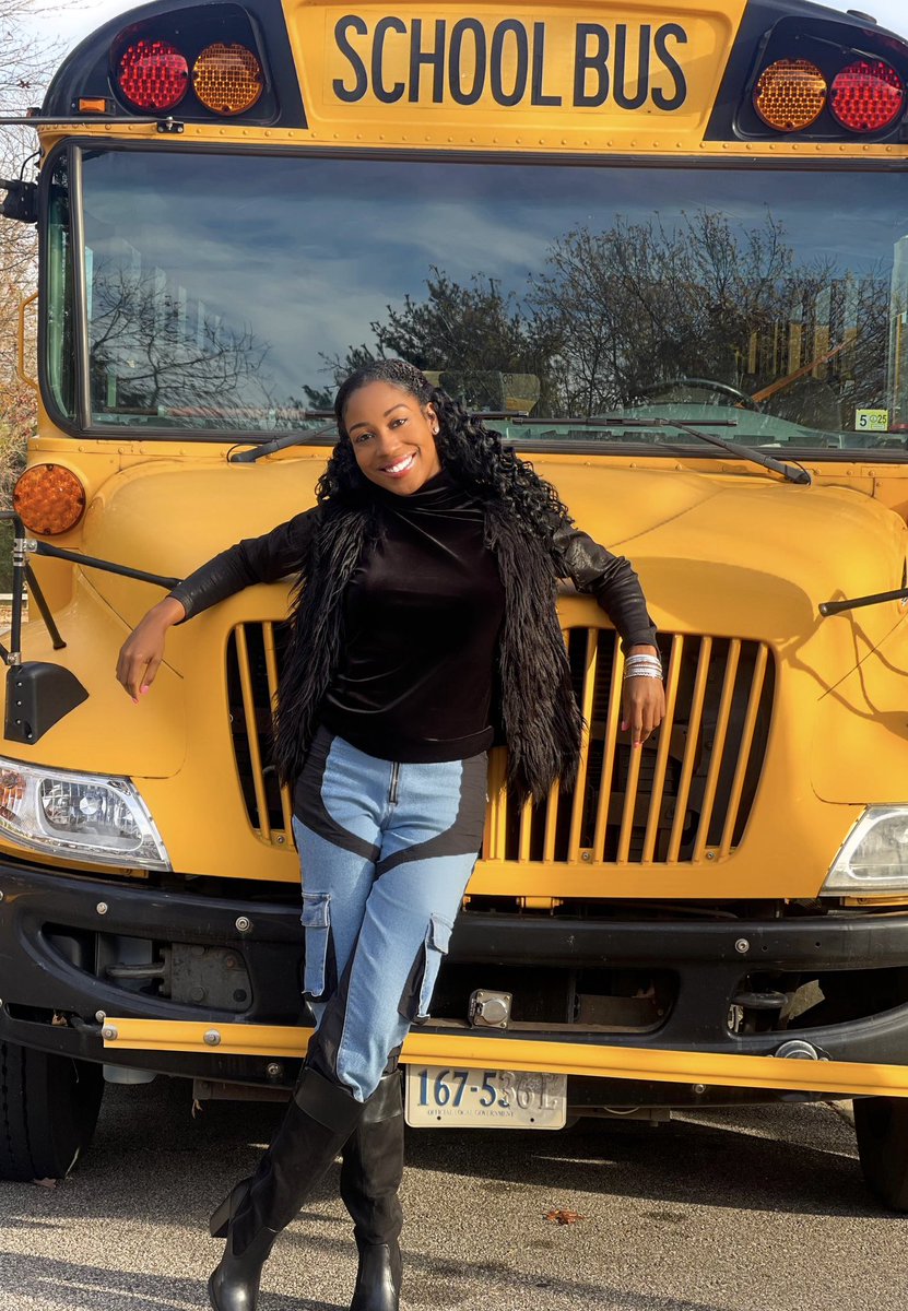 Chardelle Moore tweet media