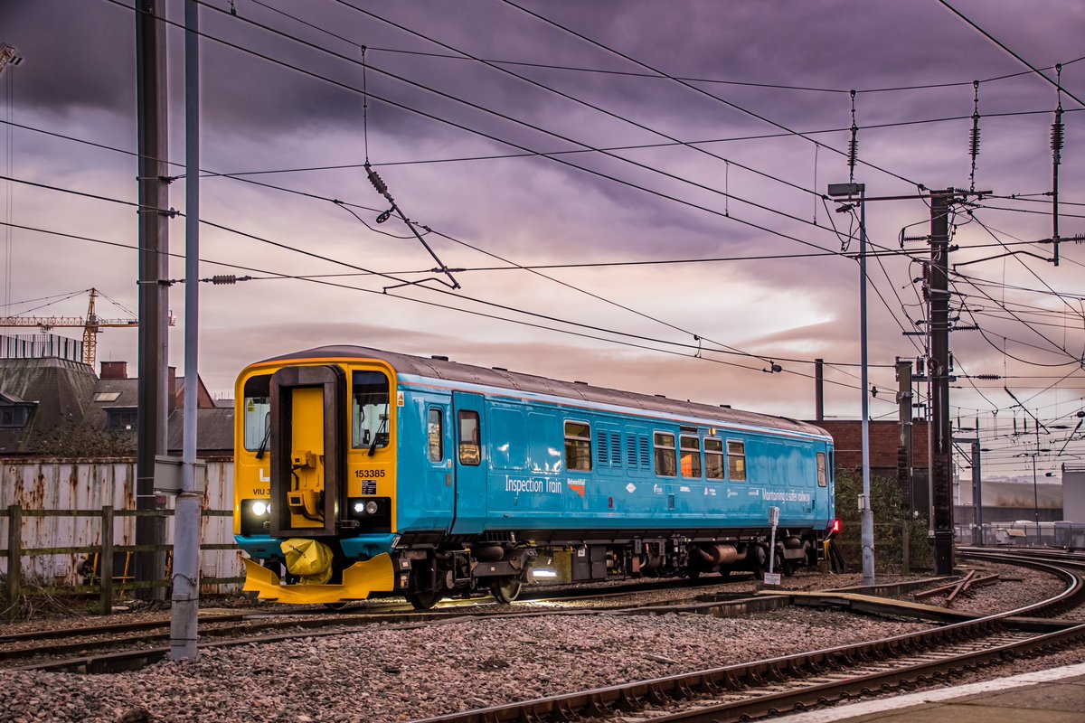 ASMRailPhotos's tweet image. 🖍️| 2Q60 0830 Newcastle to York Parcels Sidings

📣| @networkrail @NetworkRailEC 
🚂| Class 153385
📍| Newcastle
📆| 29/11/2024

#class153 #153385 #networkrail
