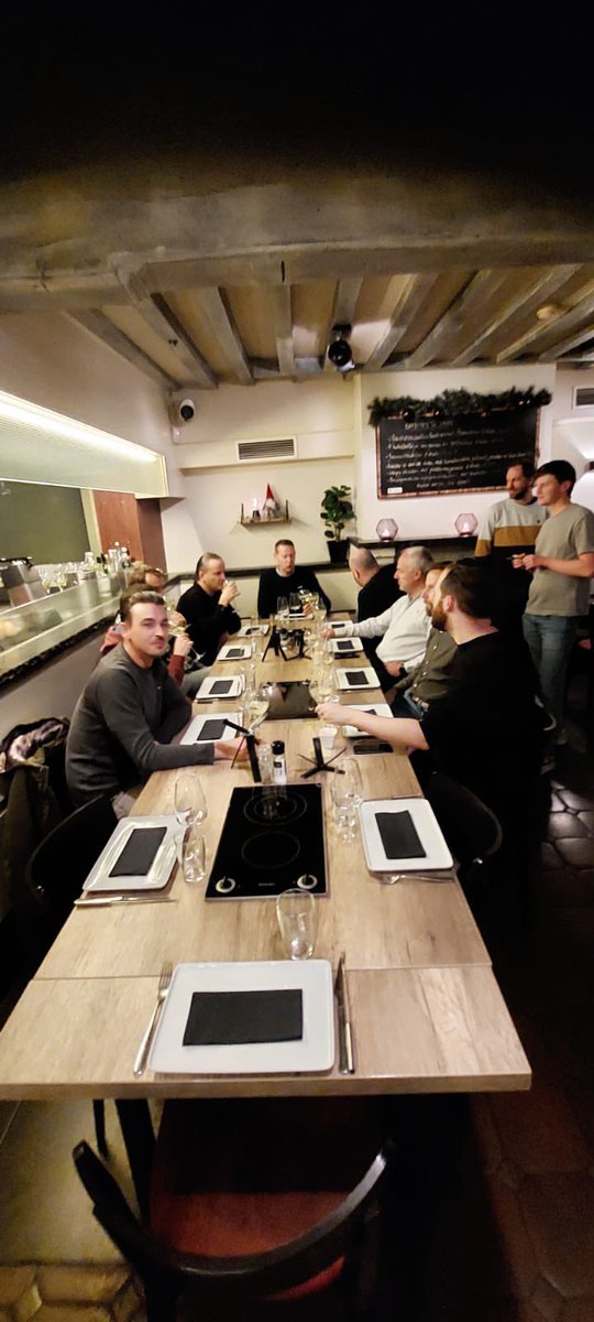TomRubbens's tweet photo. Vrijdag gingen het Modern Workplace, Internal Sales en Customer Success Team van @escbelgie de uitdaging aan bij @exitgamez . 
Na de escape rooms genoten we van een gezellige avond met heerlijke steengrill. Samen sterker!
#OneTeam #FunAtWork #Teambuilding #EscapeChallenge #GPTW https://t.co/al5wFfFW0J