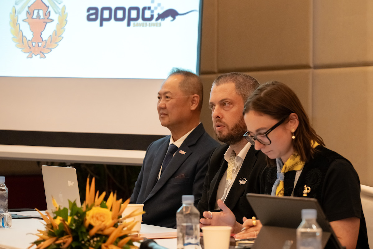 herorats's tweet photo. #APOPO U.S. Director, Charlie Richter, presented our 'Minefields to Rice fields' project funded by @FCDOGovUK, at the Innovative Finance Side Event during #RevCon5. Transforming minefields into opportunities for growth. 🌾
#InnovativeFinance #MineAction #TransformingLives #MADIB https://t.co/IFBWcyp105