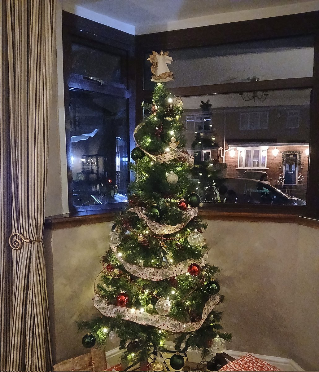 bsabinwm's tweet image. It&apos;s beginning to look a lot  like Christmas... #housedecorated #FirstSundayofAdvent