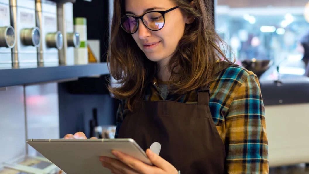 Tu negocio es tu fuente de ingresos, así que no lo pongas en peligro. Contrata un seguro de comercio con las coberturas adecuadas para proteger tu actividad. Con el asesoramiento adecuado, podrás asegurar tu negocio contra los imprevistos del día a día.
ayfcorreduria.com/seguros-para-e…
