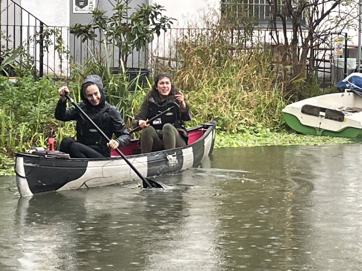 CPeterkessler's tweet photo. Rainy east London community litter pick earlier today along the Lee Navigation #canal with #MooCanoes Hackney Wick followed by mulled wine on the #MilkFloat @CanalRiverTrust https://t.co/oNtv4tvCUG