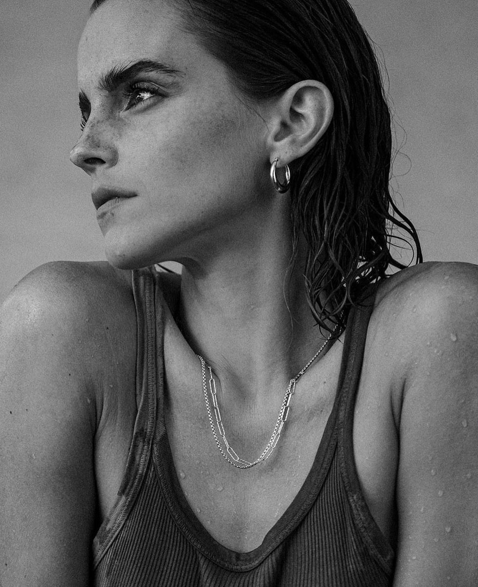 Simone76623275's tweet photo. I wish everyone a wonderful evening and a restful night #EmmaWatson
Auguroni tutti una splendida serata e una notte riposante #EmmaWatson https://t.co/9Ea2UUU6Yj