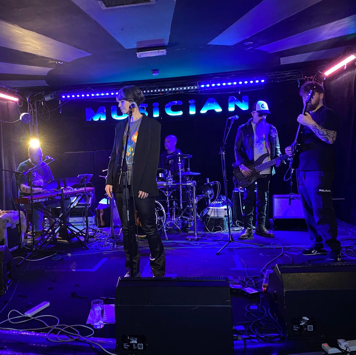 TrustTheDocUK's tweet photo. Rounding off a fantastic day with the amazing @ProjBlackMusic
#FreshOnTheNetLive
Day 2 at The Musician, Leicester. https://t.co/1leLMnGGAr
