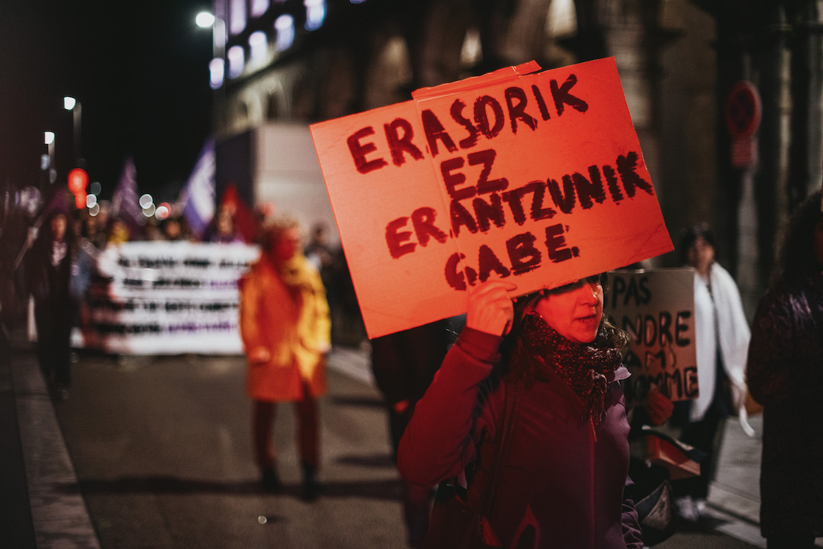 Euskal aurkezle eta bakarrizketari baten erasoak salatu ditu neska talde batek naiz.eus/eu/info/notici…