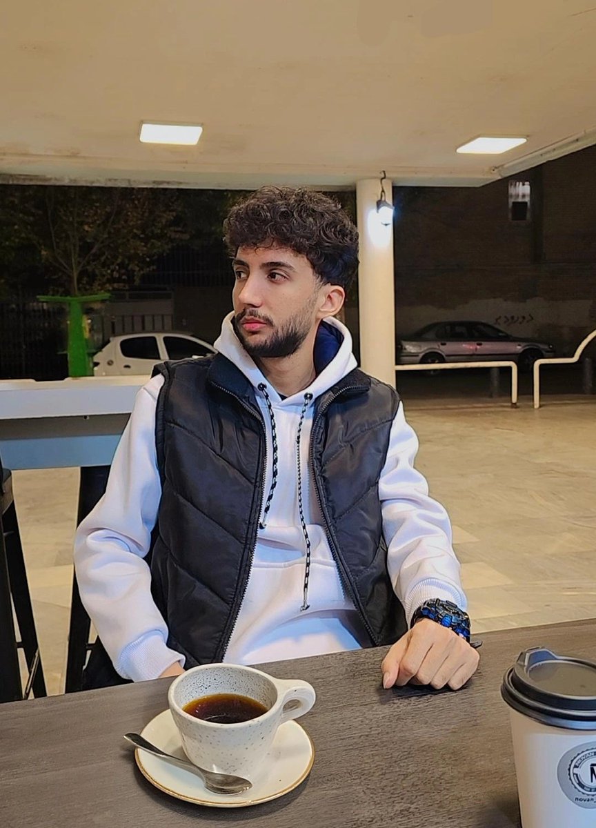 این روزا اون چیزی که تورو سرحال و ذوق زده میکنه چیه!؟
یکم سخته ولی چیزای کوچیکم قبوله👌✨️