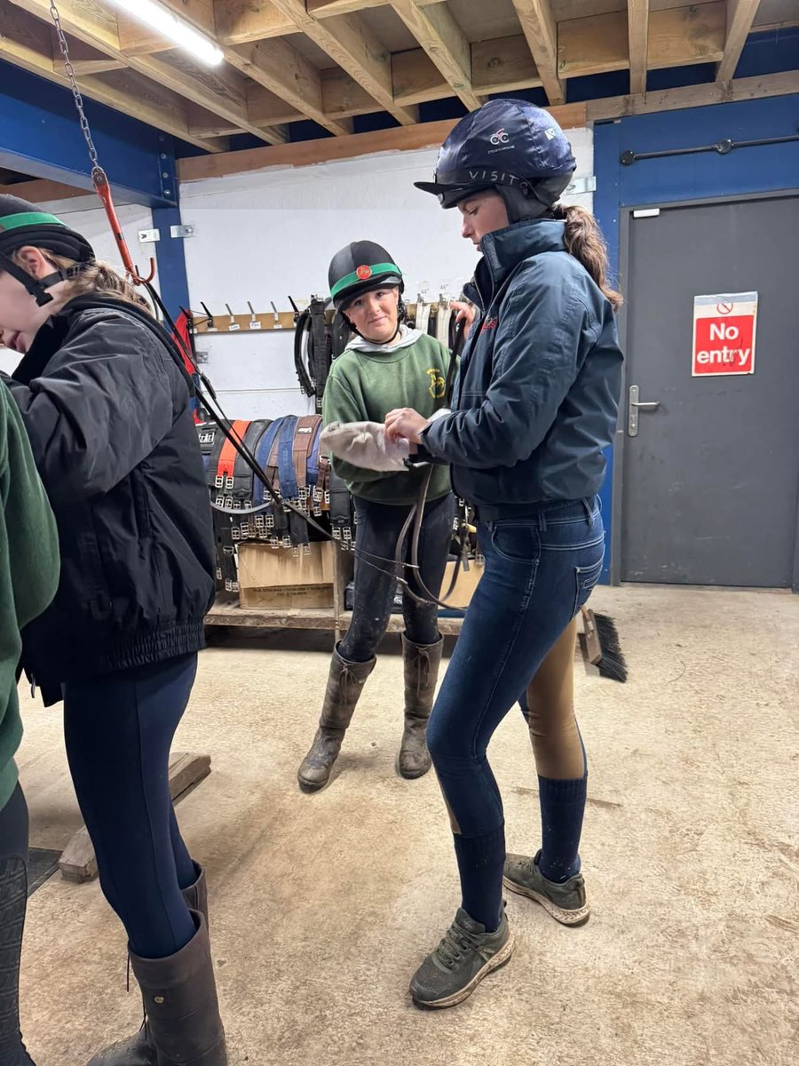 We had a visit today from an ex Ranger called Lucy Robinson <a href="/LooseFootLuce/">Footluce Eventing</a> She is making series of the places that started her equine career. The children were very excited.
The video she took will hopefully be up on YouTube tomorrow. She brought us a basket full of goodies too!