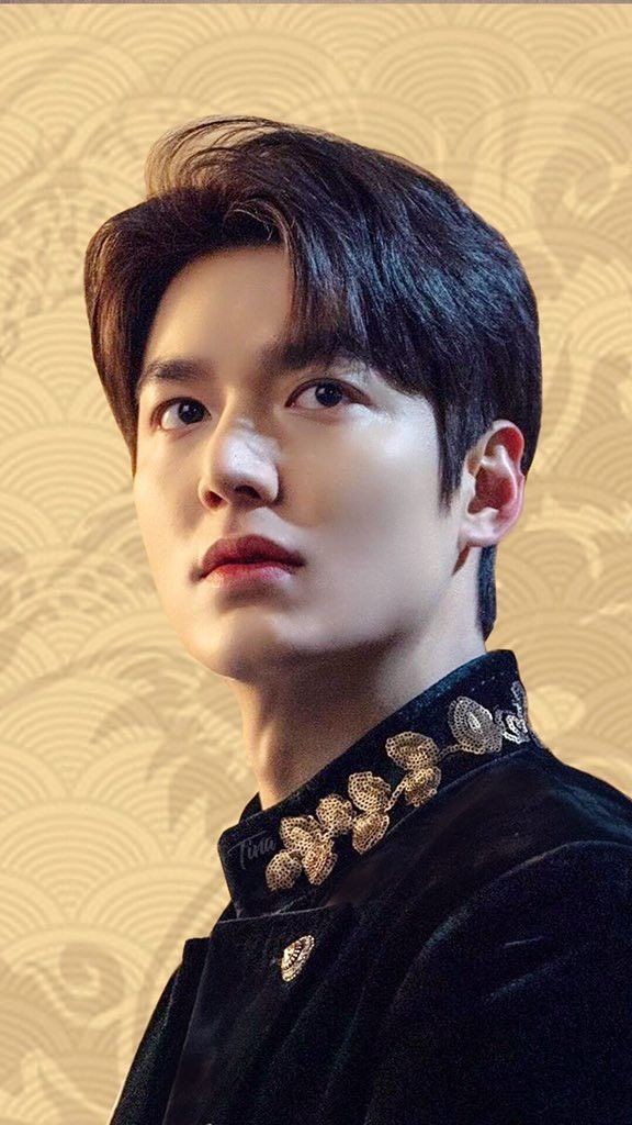 An actor, four roles

Человек, открывший мне мир корейских мужчин🥰