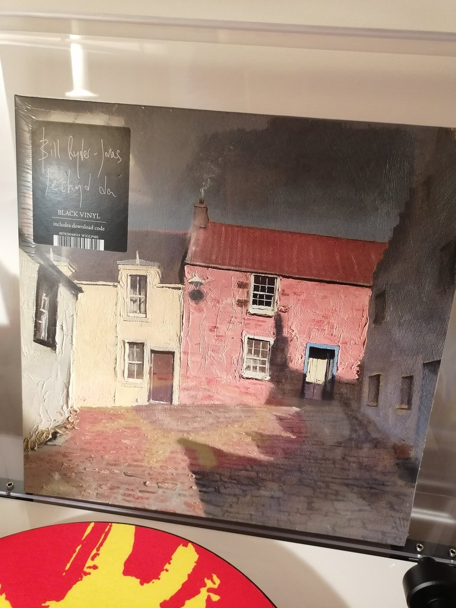 Simon McQueenie tweet media