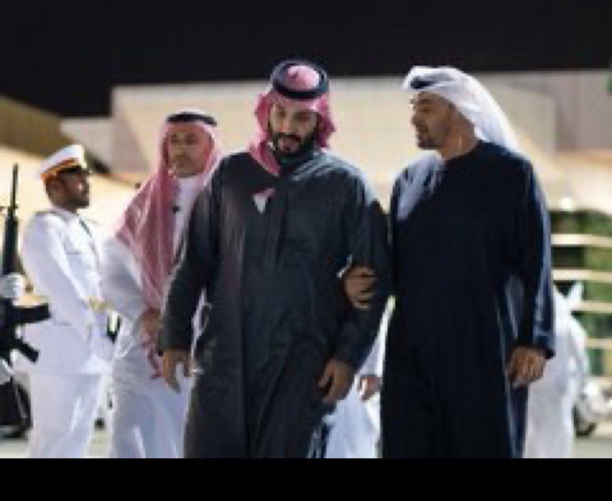 saleh_msma's tweet photo. تبقى السعوديه وتبقى الإمارات 
        ذخر لبعضها في نهار الشدايد

.
واليا ركزو في ساحة العزّ رايات 
        تلقى لنا مجداً على الغير كايد 
.
حنا هلا العوجا ولابه مروات 
     وانتم هلا النوماس ي عيال زايد 
.
#محمد_بن_سلمان  #محمد_بن_زايد 
#السعودية  #الامارات https://t.co/6kPSKjwmM7