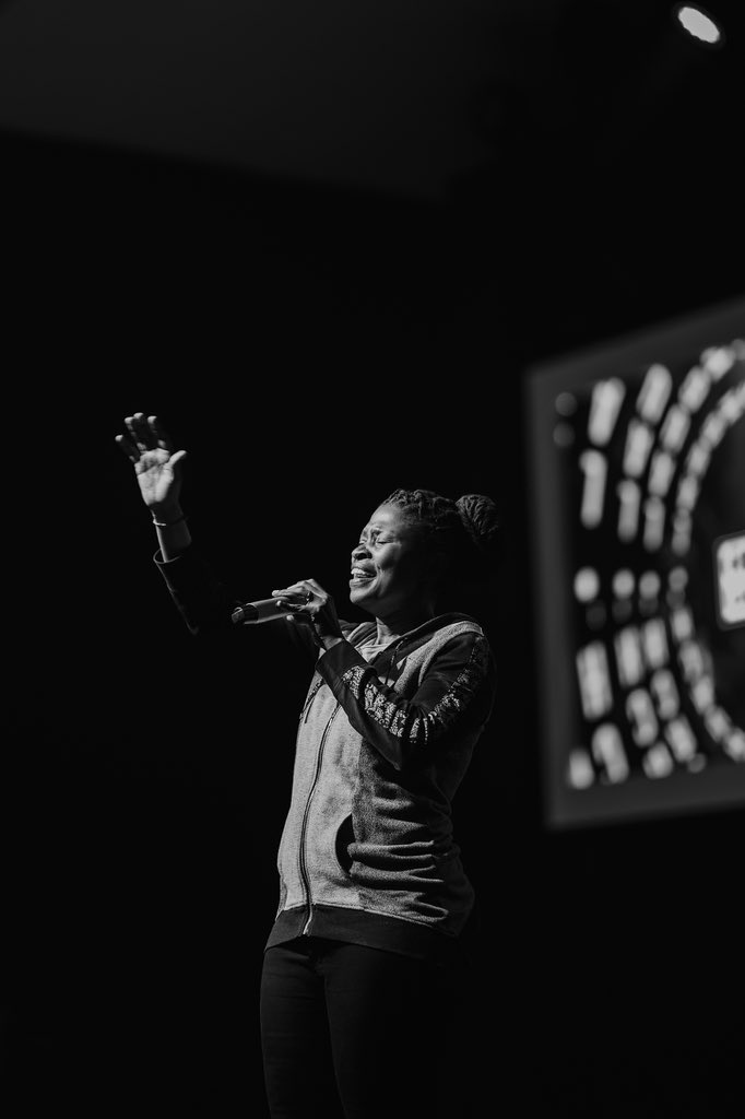 CHURCH LAUGHS tweet media