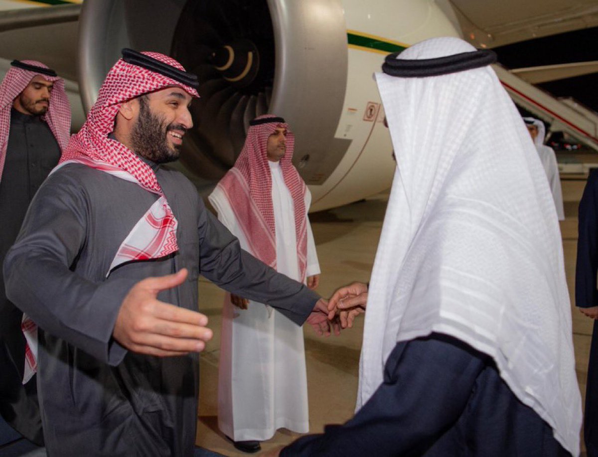 -

عناق المُحمّدين 🇸🇦❤️🇦🇪

 #الديوان_الملكي