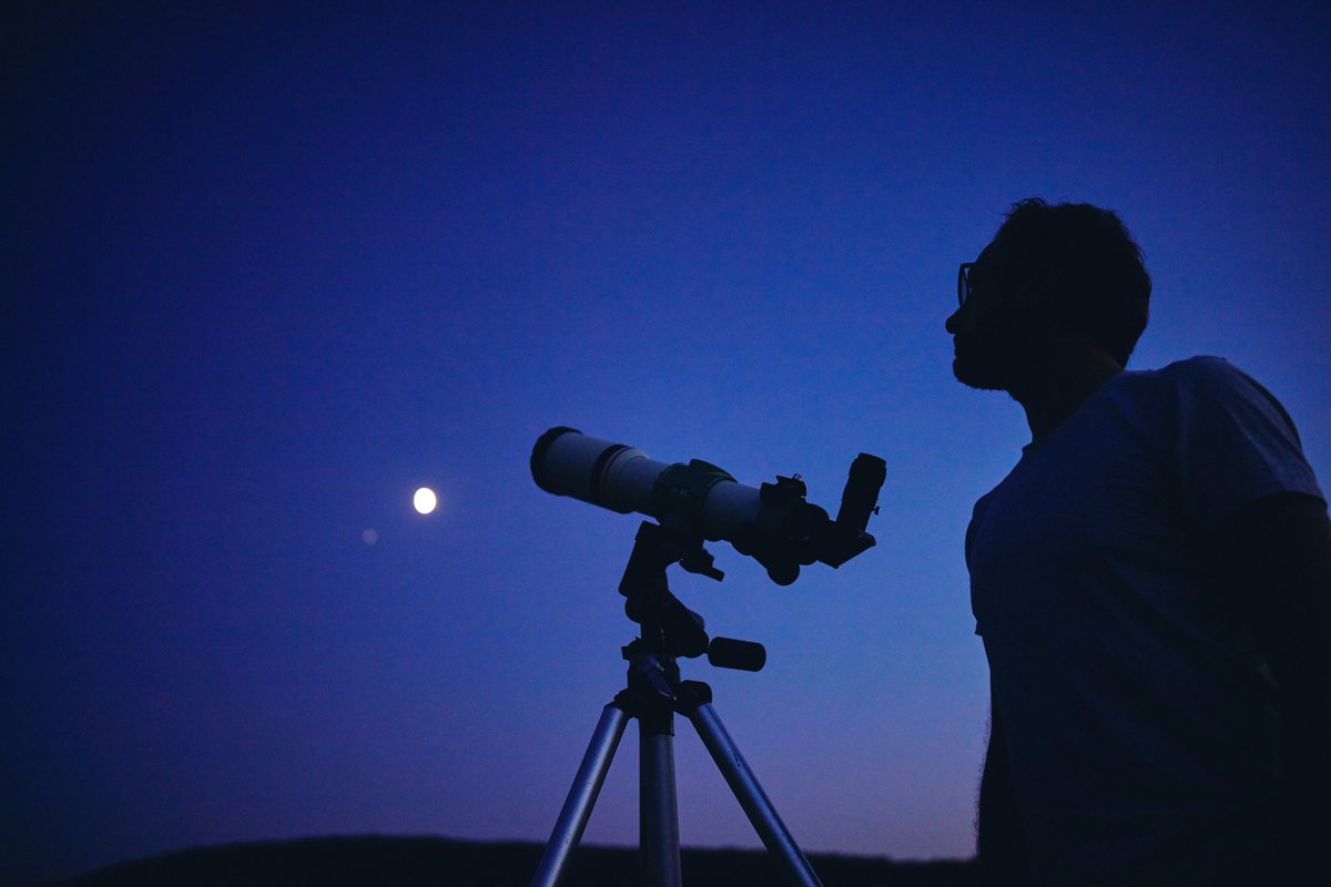 abr_apologetics's tweet photo. “It always amuses me that atheists often argue for the existence of extra-terrestrial intelligence beyond earth. Yet they are only too eager to denounce the possibility that we already have a vast, intelligent being out there: God.” –John Lennox https://t.co/DexB6vAmgq