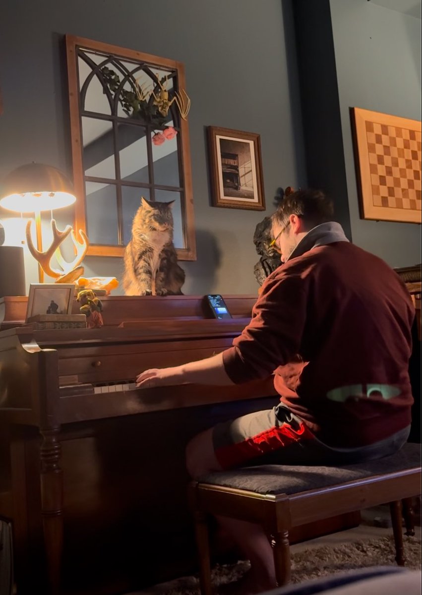 late night piano with mads