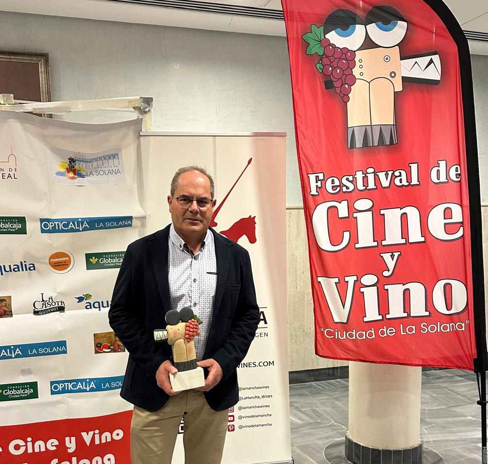 Otro año más tenemos un vino de Cine!! 📷📷 Anoche se entregaron los  premios del Festival de cine y vino Ciudad de La Solana, donde  