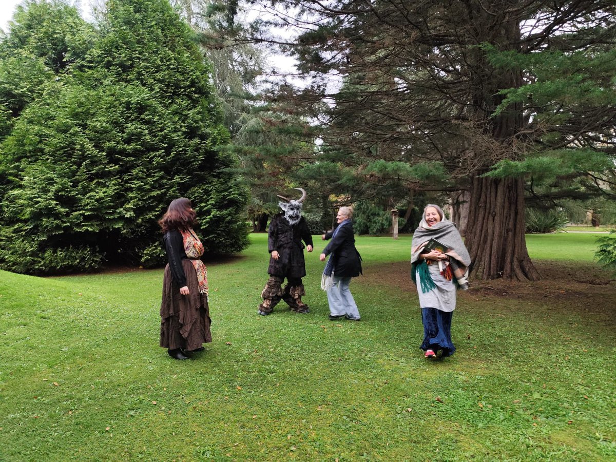 viesqueswood's tweet photo. Ensayando "Historias del museo" en @evaristo_valle donde siempre nos reciben con la mejor de las energías Contando los días para la función del próximo 22 ¡Ganas de teatro!
#viesqueswood #ensayando #muestradeescenas #MuseoEvaristoValle #diciembre2024 #teatroenelmuseo #Teatro https://t.co/IbIttG1l8W