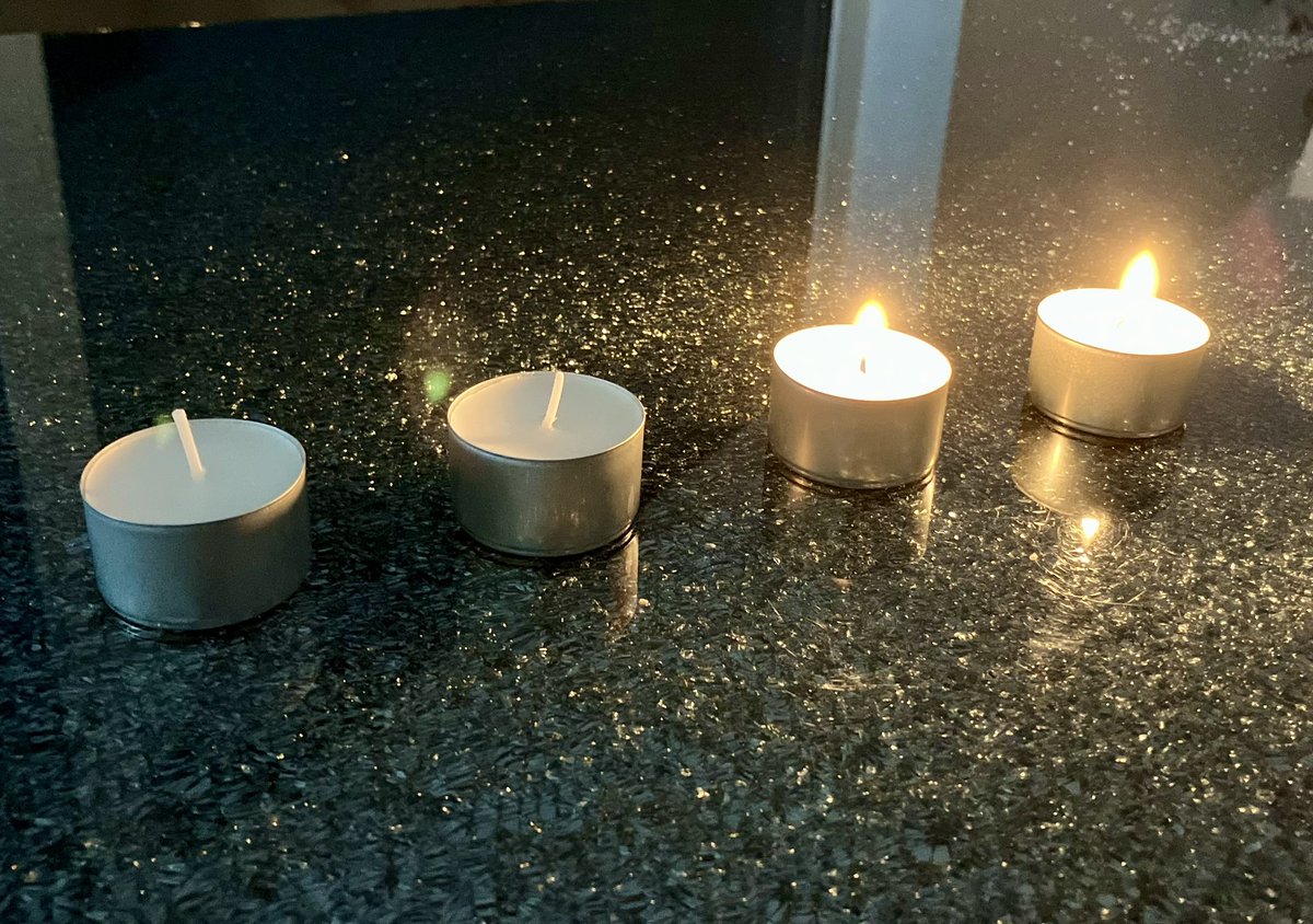 Zwetschge_1893's tweet image. Was ein Nervenkitzel heute bei uns 👀. Sich einfach mal wieder was trauen…
#ErsterAdvent #Mut #Advent #Lichtle