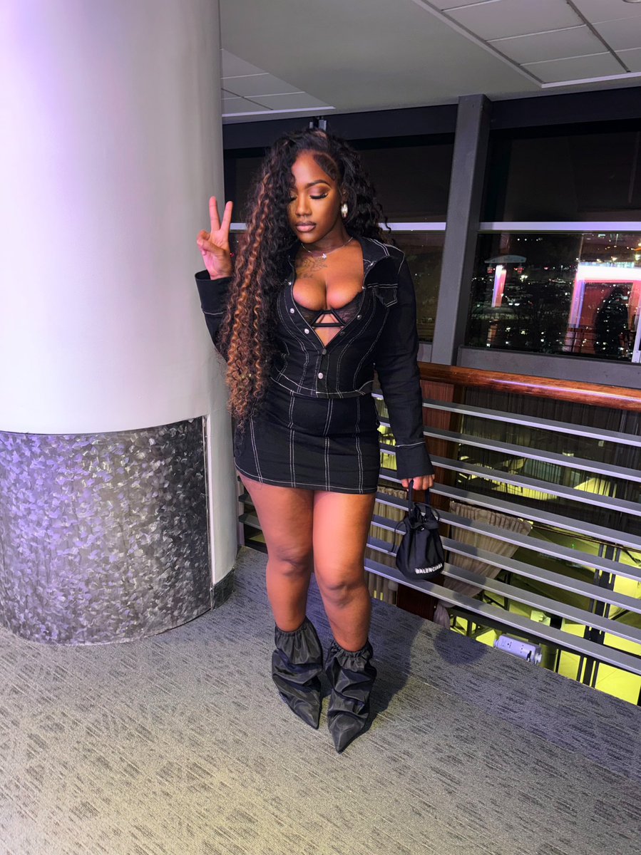 sabrinap___'s tweet image. last lap🐢 #Rodwave