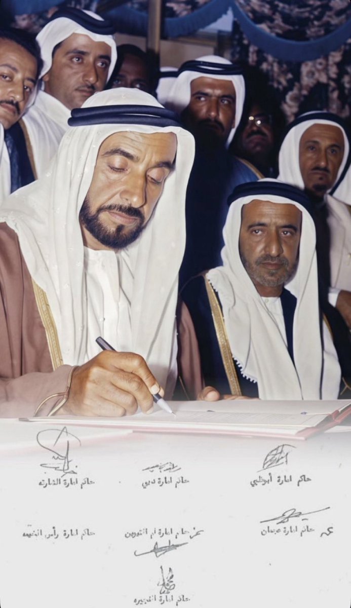 2 ديـسـمـبر 1971 
 ﴿يرحـــم كـــف بانيـــها﴾

كل عام و نحن اسعد شعب 🇦🇪🤍