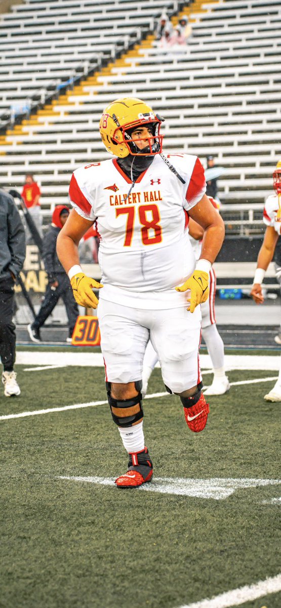 Great Senior season with my guys official full season highlights. 
Thank You !! <a href="/CHCTouchdown/">football</a> @CHCCoachWard <a href="/CoachBrown62/">Coach Najee Brown</a> @LurzSteve 
hudl.com/v/2Qsy0T